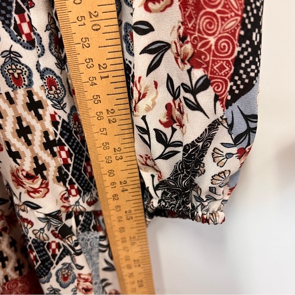 Skylar Rose V-Neck Midi Smock Dress in 70s Patchwork Print Size Small - Picture 14 of 15